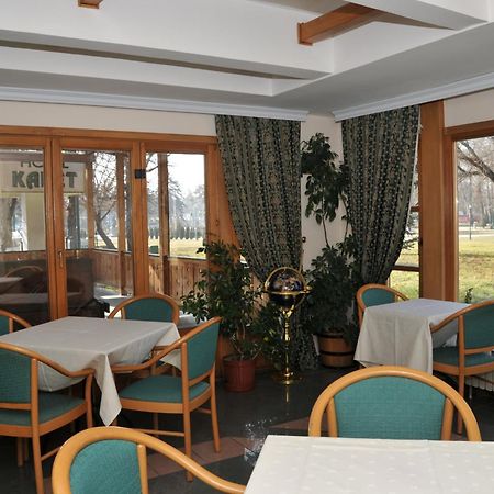 Hotel Kanet Skopje Buitenkant foto