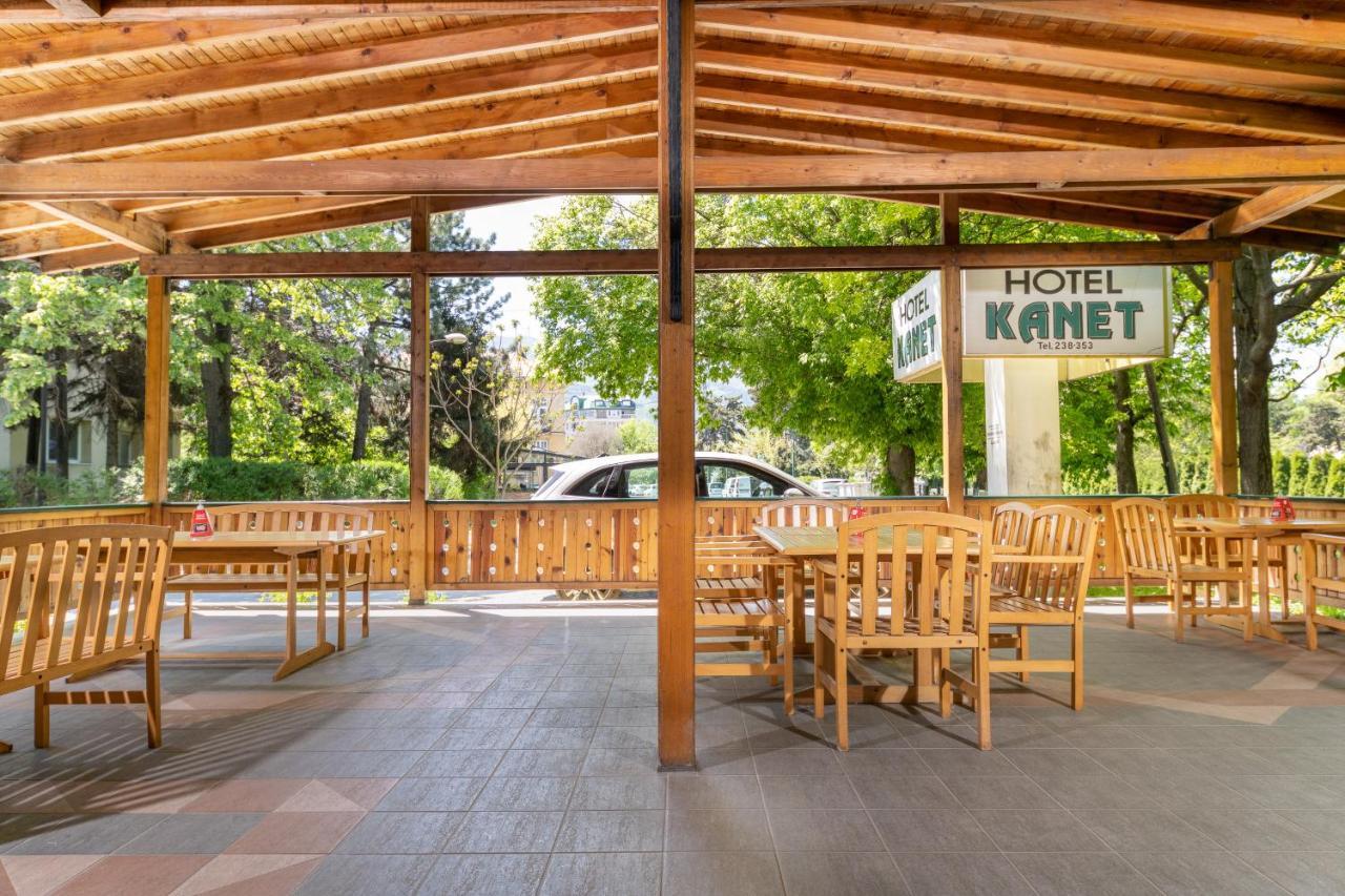 Hotel Kanet Skopje Buitenkant foto