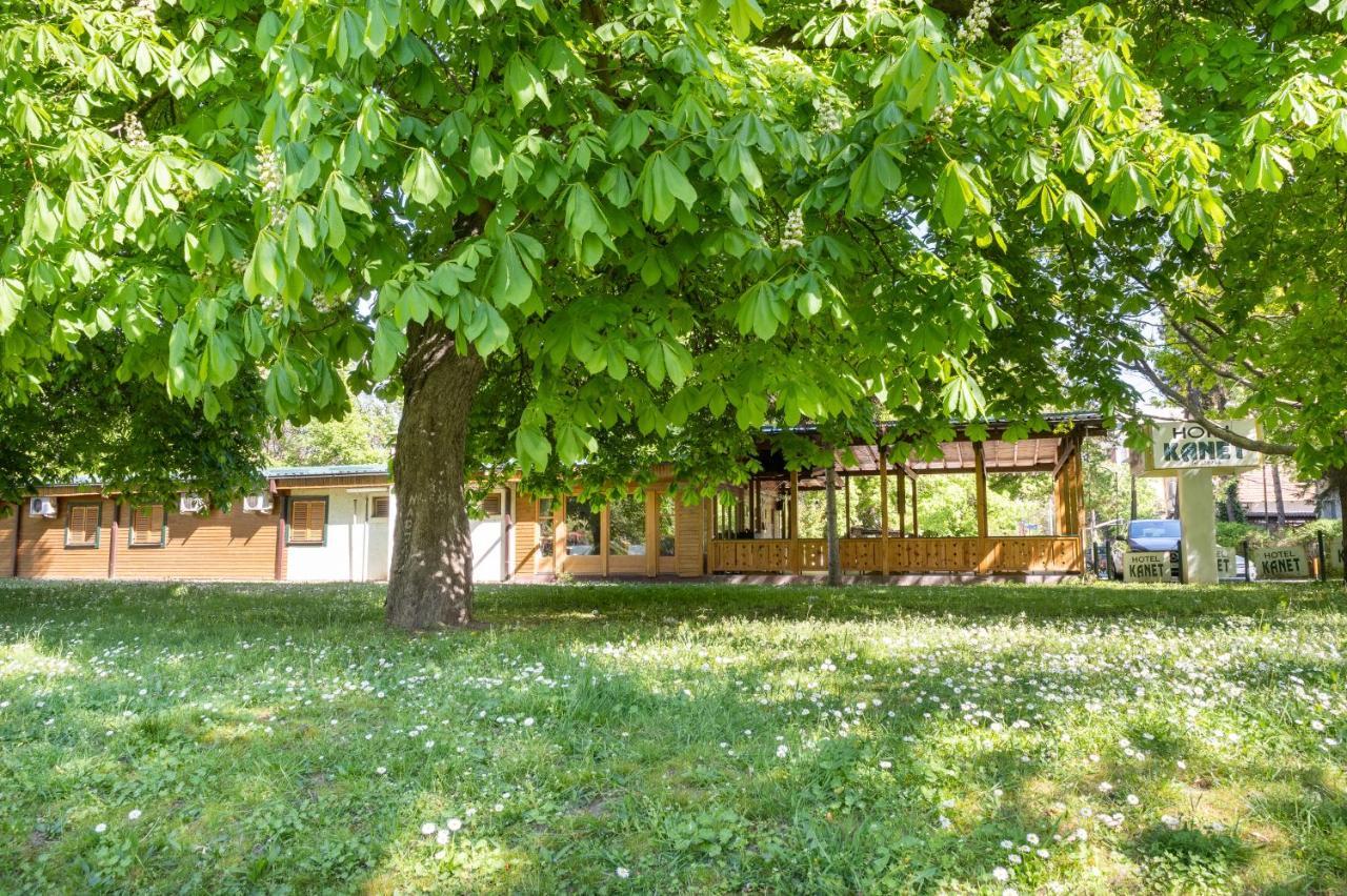 Hotel Kanet Skopje Buitenkant foto