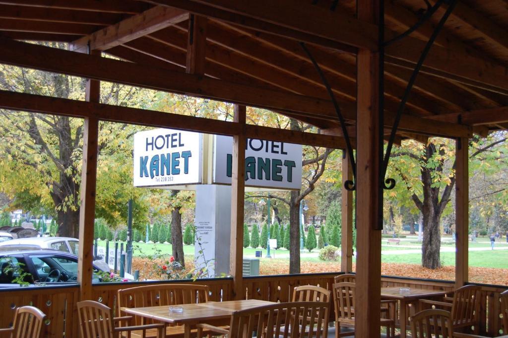 Hotel Kanet Skopje Buitenkant foto