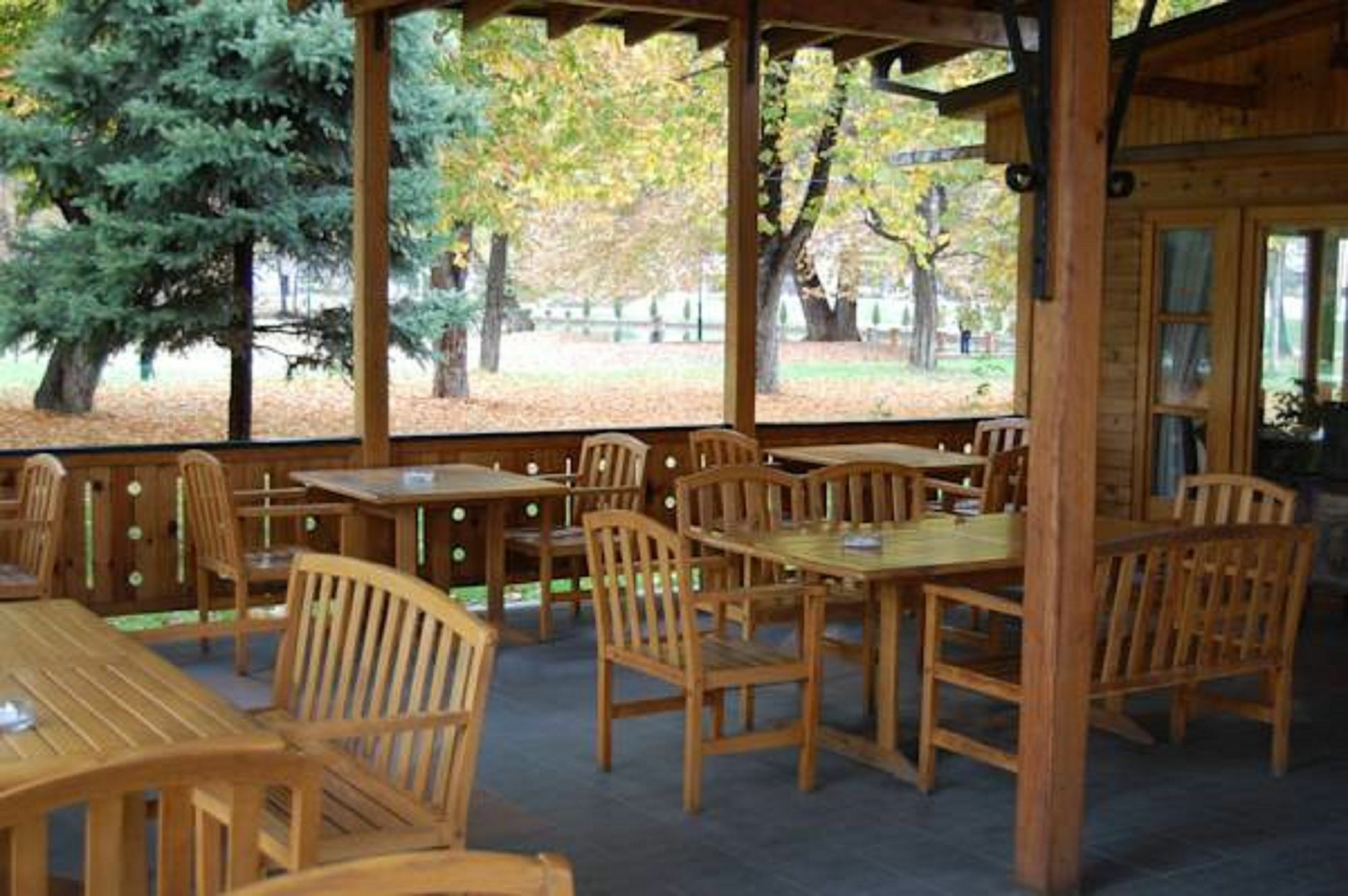 Hotel Kanet Skopje Buitenkant foto